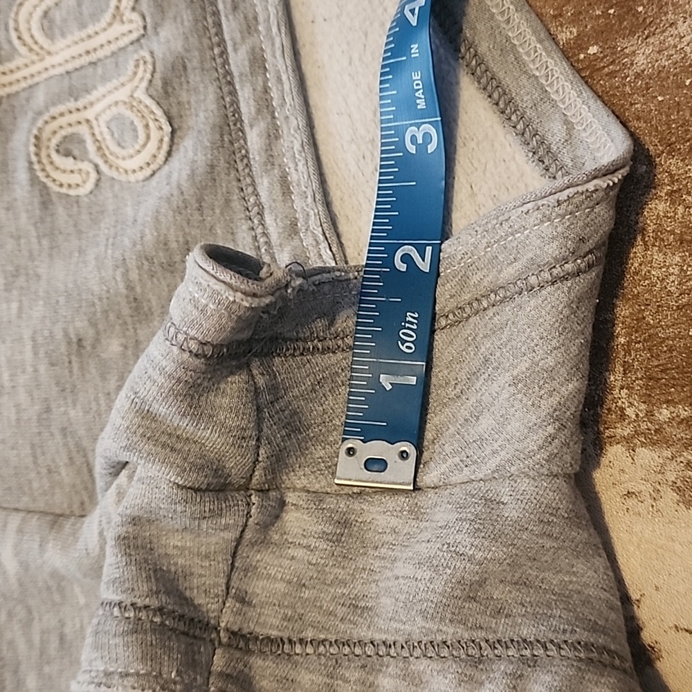 Abercrombie & Fitch Gray Fleece Shorty Shorts. Size: XL - Picture 11 of 12